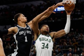 字母哥连续七场比赛得分超过精彩发挥，SKT挑战极限！的简单介绍-365游戏平台官网